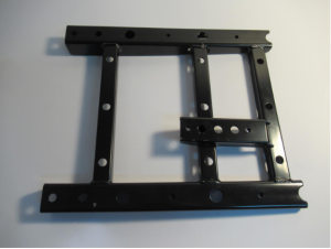 Mocowanie podnóżka lewe przód ODES/AODES